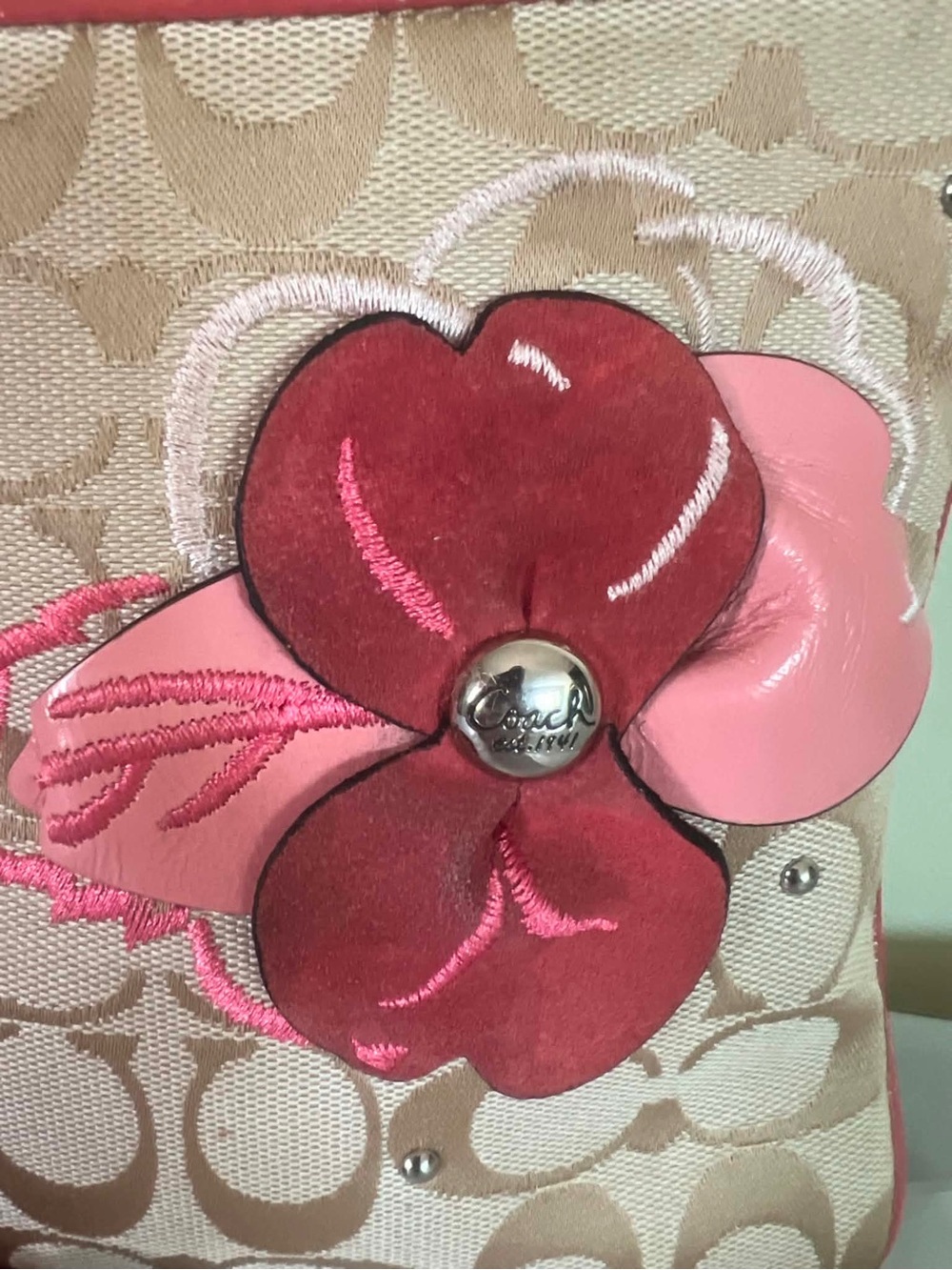 Coach Beige Signature Crossbody with Pink Floral Accent - Picture 6 of 11